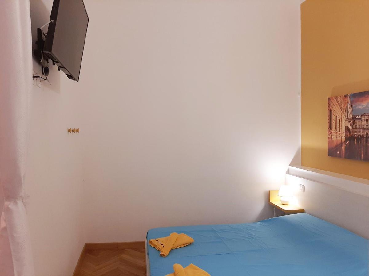 Trieste Center Rooms & Apartments - Fiori Di 트리에스테 외부 사진